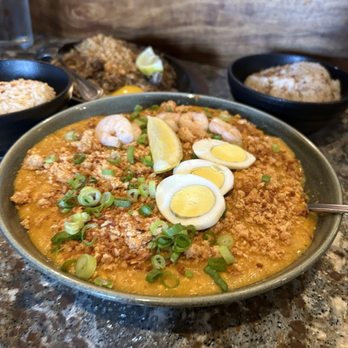Avenida Restaurant - Pancit Palabok - Filipino Near Me - San Mateo, California