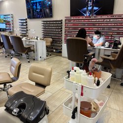 Charley's Nail Spa