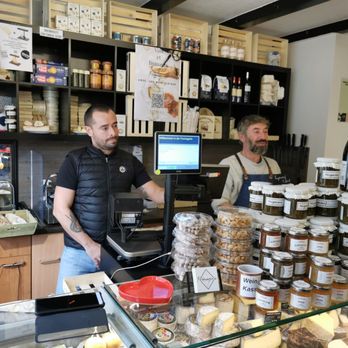 Käse Becker - Cheese Shops Near Me - Frankfurt, HE Käse Becker - Cheese Shops Near Me - Frankfurt, HE