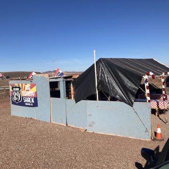 Hwy 89 Yummy Shack - It might not look like much, but this is a local business with traditional food. Obvious care went into setting it up. - Burgers Near Me Hwy 89 Yummy Shack - It might not look like much, but this is a local business with traditional food. Obvious care went into setting it up. - Burgers Near Me