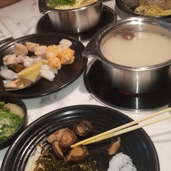 Boiling World - Getting down - Hot Pot Near Me - Ontario, California