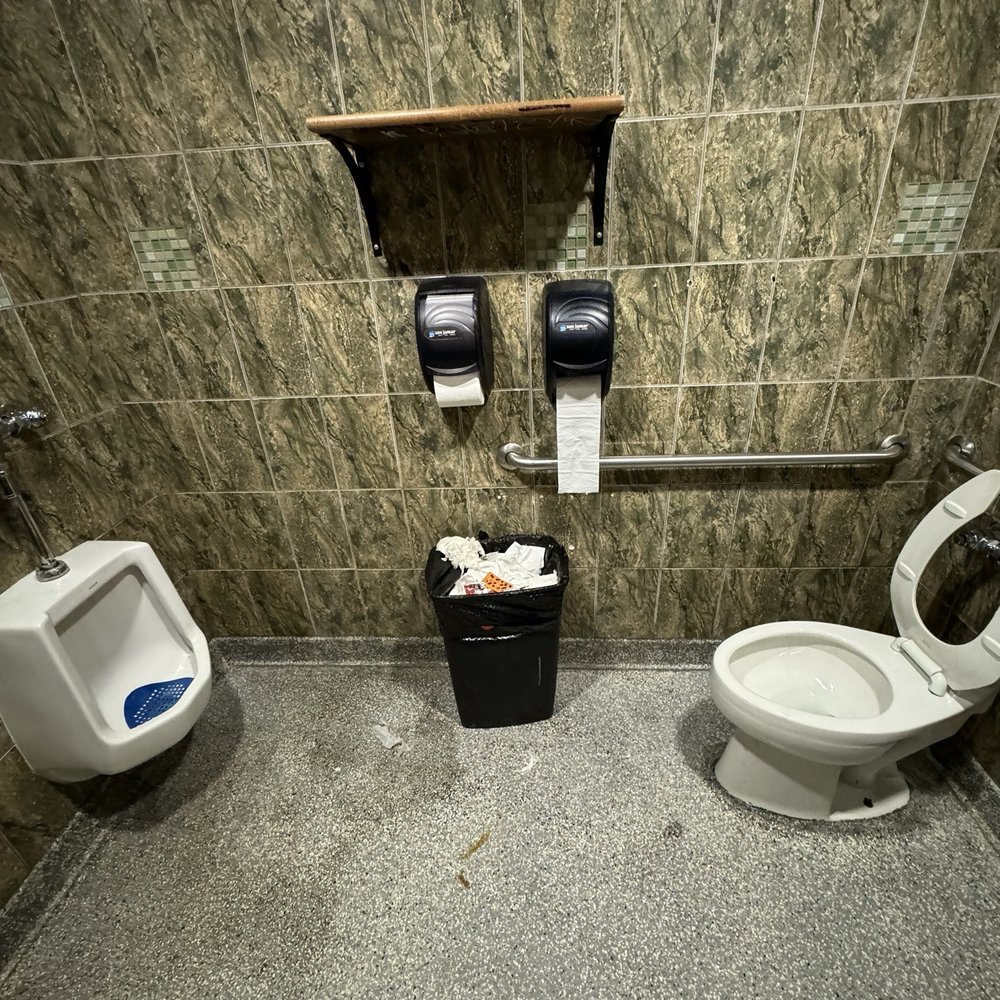 Los Chorros - Restroom - Salvadoran Near Me - Inglewood, California Los Chorros - Restroom - Salvadoran Near Me - Inglewood, California
