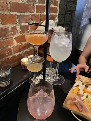 Leda's Cocktail Lounge by null