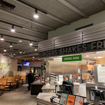 Shake Shack Del Mar - the interior of a shake shack - Fast Food Near Me - San Diego, California Shake Shack Del Mar - the interior of a shake shack - Fast Food Near Me - San Diego, California