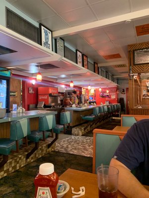 Lenny’s Restaurant by null