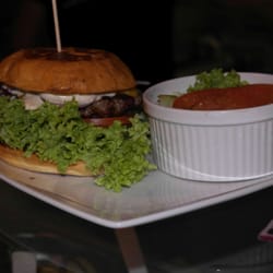 Cowboys Burger Saloon - Mhmm...