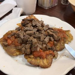 Tostones con Higado y Carne / Flattened Plantain with Ogado and Beef
