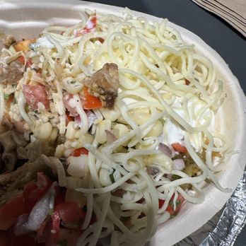 Chipotle Mexican Grill - Chicken bowl - Fast Food Near Me - Klamath Falls, Oregon
