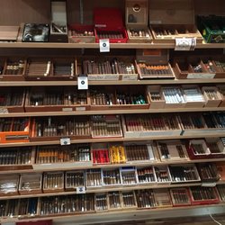 M & M Cigar & Gifts