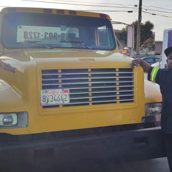 Alarcon's Towing - This is Miguel the owner. great guy, great service! - Towing Near Me - South San Francisco, California Alarcon's Towing - This is Miguel the owner. great guy, great service! - Towing Near Me - South San Francisco, California