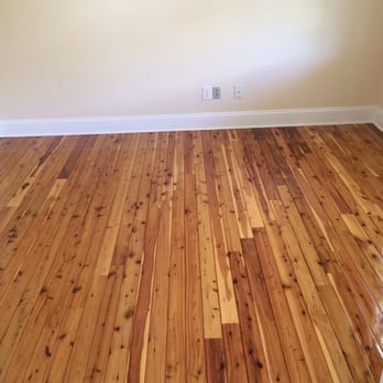 Starwood Flooring - a hardwood floor in an empty room - Flooring Near Me - Charlotte, North Carolina Starwood Flooring - a hardwood floor in an empty room - Flooring Near Me - Charlotte, North Carolina