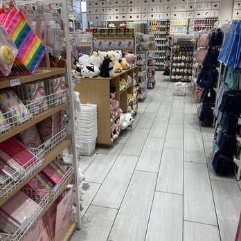 Miniso - Inside - Department Stores Near Me - Las Vegas, Nevada Miniso - Inside - Department Stores Near Me - Las Vegas, Nevada