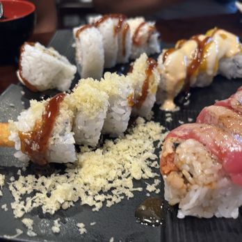 Sake 2 Me Sushi - 8 Piece Crunch Roll - Sushi Bars Near Me - Simi Valley, California Sake 2 Me Sushi - 8 Piece Crunch Roll - Sushi Bars Near Me - Simi Valley, California
