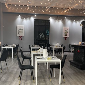Wick & Sip Candle Lounge - Art Classes Near Me - Norfolk, Virginia