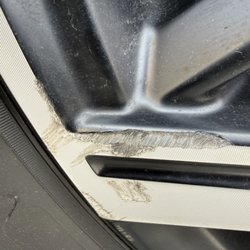 Streetsville Hyundai - Curb rash