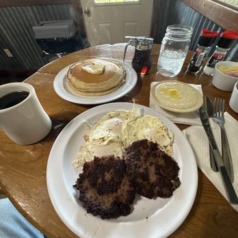 WhiteHall Cafe - Burgers Near Me - Navasota, Texas