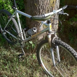 Fat Tire Farm - Got a pair of VelociRaptors for my 93 Stumpy... Best Mt Bike shop in town