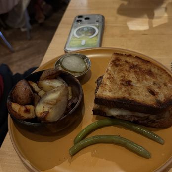 Sunday - Breakfast & Brunch Near Me - St Augustine, Florida