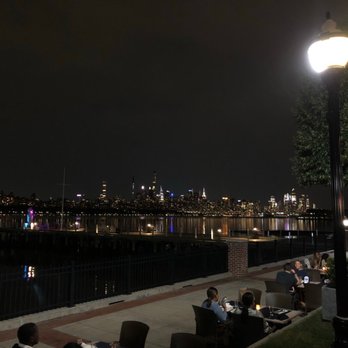 HAVEN Riverfront Restaurant & Bar - Night view and Al fresco dining - New American Near Me - Edgewater, New Jersey HAVEN Riverfront Restaurant & Bar - Night view and Al fresco dining - New American Near Me - Edgewater, New Jersey