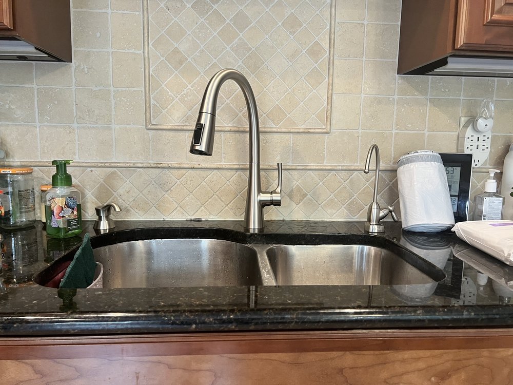 Slide of Rob Rozz Well & Pump Service