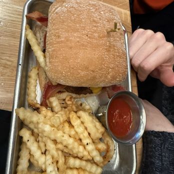 Ten Mile Tavern - Burger - Bars Near Me - Frisco, Colorado Ten Mile Tavern - Burger - Bars Near Me - Frisco, Colorado