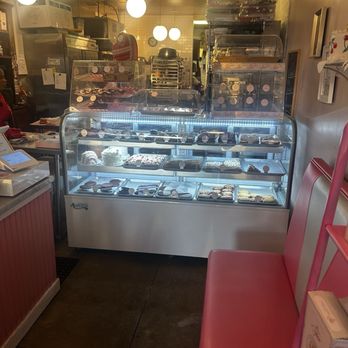 Erin McKenna's Bakery - Bakeries Near Me - Los Angeles, California Erin McKenna's Bakery - Bakeries Near Me - Los Angeles, California