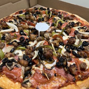 Famous Pizza - Combo pizza - Pizza Near Me - Sacramento, California Famous Pizza - Combo pizza - Pizza Near Me - Sacramento, California