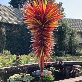 Denver Botanic Gardens - Beautiful glass sculpture - Botanical Gardens Near Me - Denver, Colorado Denver Botanic Gardens - Beautiful glass sculpture - Botanical Gardens Near Me - Denver, Colorado