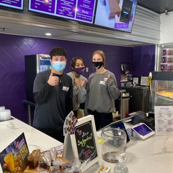 Acai Republic - Best costumer service around. In addition, the employees have become friends to me because of how welcoming they are. - Acai Bowls Near Me - Fullerton, California