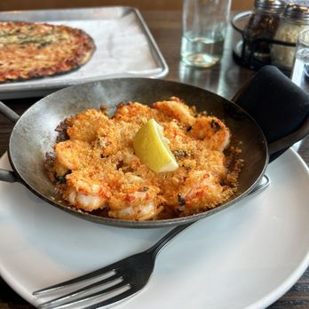 Sally's Apizza - Garlic shrimp so good - Pizza Near Me - Fairfield, Connecticut