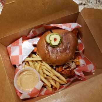 Underdog Hot Chicken - Combo 1 - Chicken Wings Near Me - Boston, Massachusetts