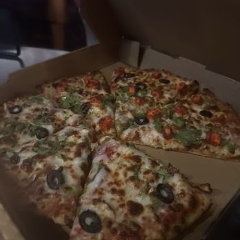 Tandoori Slice - Vegetarian Pizza Butter Paneer Pizza - Pizza Near Me - Des Moines, Washington