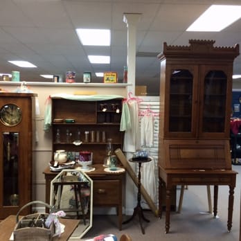 Black's Old & New Mall - Antiques Near Me - Arab, Alabama Black's Old & New Mall - Antiques Near Me - Arab, Alabama
