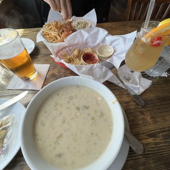 Sam's Chowder House - clam chowder - Seafood Near Me - Half Moon Bay, California Sam's Chowder House - clam chowder - Seafood Near Me - Half Moon Bay, California
