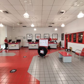 Discount Tire - The showroom - Tires Near Me - Vancouver, Washington Discount Tire - The showroom - Tires Near Me - Vancouver, Washington