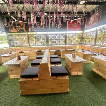 LA Burgers & Daiquiris - Patio - Cajun/Creole Near Me - Houston, Texas LA Burgers & Daiquiris - Patio - Cajun/Creole Near Me - Houston, Texas
