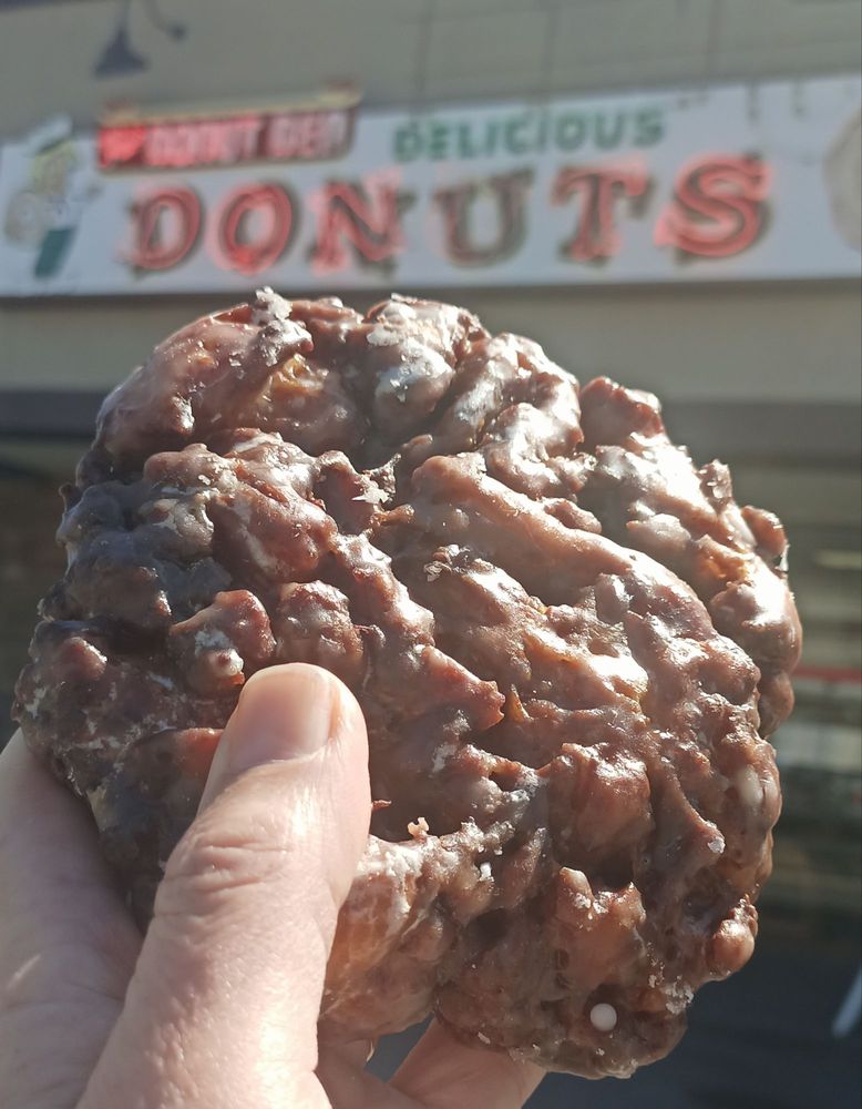 Fox's Donut Den