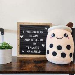 TeaLatte Bar - Interior board game shelf design