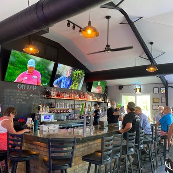 Puck’s Pub - The bar - Sports Bars Near Me - Lake Bluff, Illinois Puck’s Pub - The bar - Sports Bars Near Me - Lake Bluff, Illinois