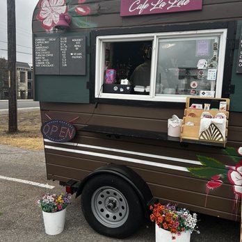 Café La Lele - Outside - Coffee & Tea Near Me - San Antonio, Texas