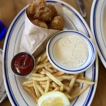 Popi's Oysterette - Fish and chips - Seafood Near Me - San Francisco, California