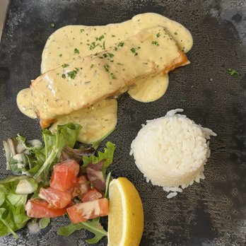 Le Symposium - Salmon - French Near Me - Paris, 75