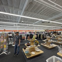Revivals Stores - Indio