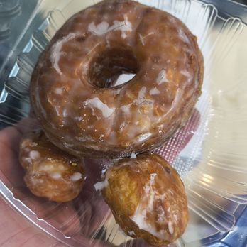 Natomas Donuts - The croissant donut - Donuts Near Me - Sacramento, California