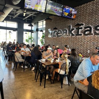 Breakfast - Seating - Breakfast & Brunch Near Me - New Braunfels, Texas
