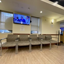 Fromer Eye Centers - Bronx waiting room