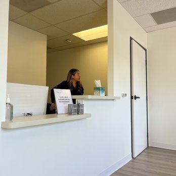 Sono Center - Front desk to check in and pay - Diagnostic Imaging Near Me - Pasadena, California