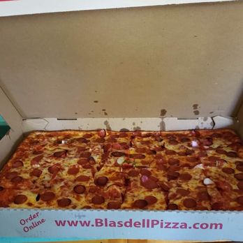 Blasdell Pizza - Blasdell Pizza Cheese & Pepperoni Sheet Pizza - Pizza Near Me - Hamburg, New York