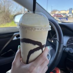 The Spot - White chocolate Reese's peanut butter cup protein shake 220 cal