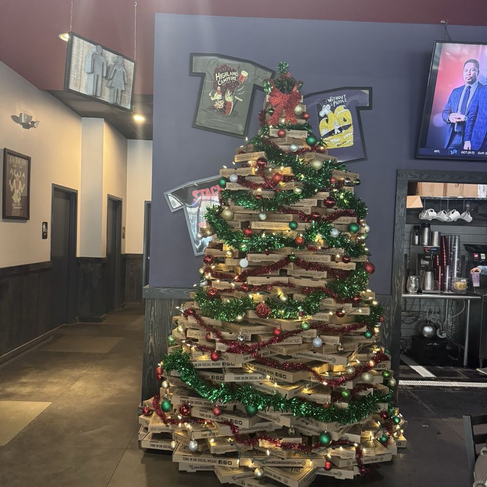 Rock'n Dough Pizza + Brewery - Christmas tree decorated with pizza boxes - Pizza Near Me - Jackson, Tennessee Rock'n Dough Pizza + Brewery - Christmas tree decorated with pizza boxes - Pizza Near Me - Jackson, Tennessee
